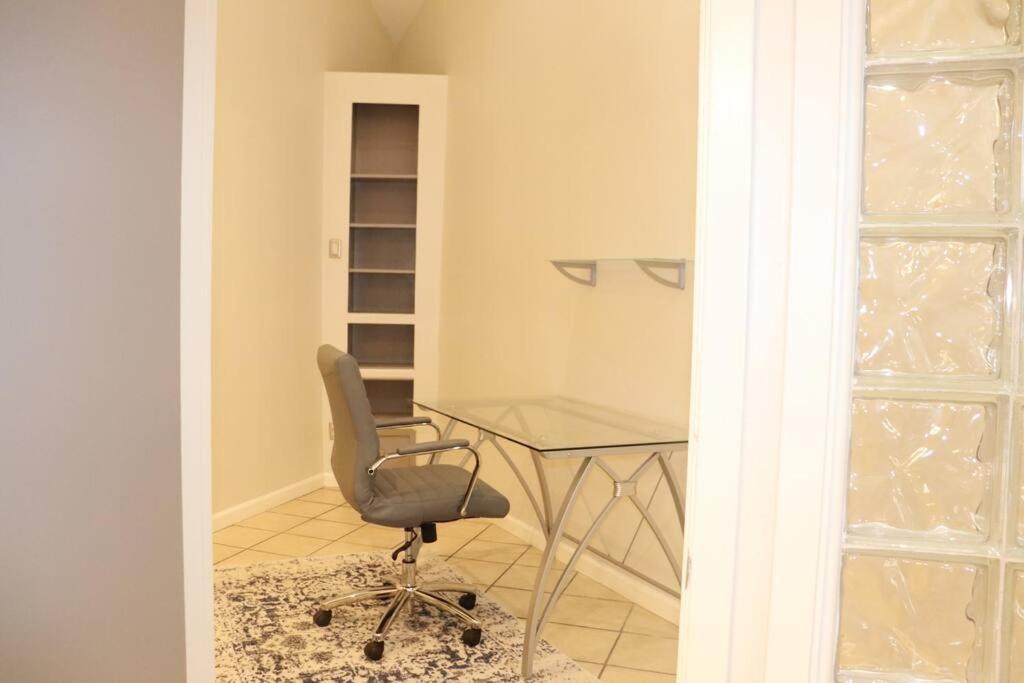 Villa 2 Bdr With Workspace & Patio In Montrose Houston Exterior foto